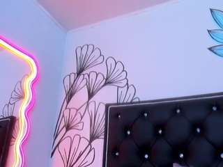 sweet-ariadnaaa webcam