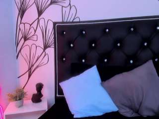 sweet-ariadnaaa Live Webcam on CamSoda