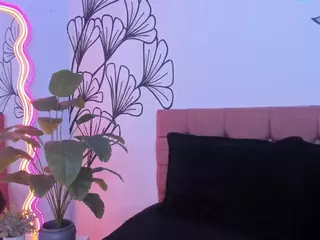 Sweet-Ariadnaaa's Live Sex Cam Show
