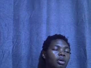 sweet-roxxy Webcam Model Profile