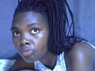 sweet-roxxy Live Webcam on CamSoda