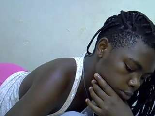 sweet-roxxy Live Webcam on CamSoda