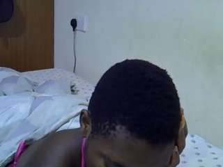 sweet-roxxy Live Webcam on CamSoda