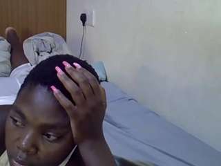 sweet-roxxy live cam profile