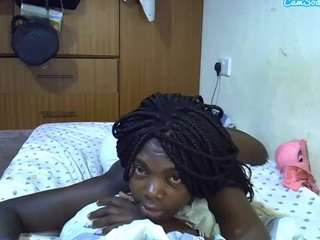 Este modelo está en vivo ahora. sweet-roxxy