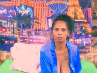 indianva Live Webcam on CamSoda