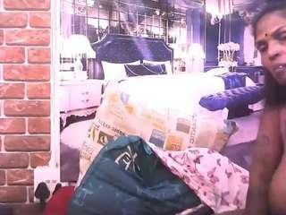 indianva's CamSoda show and profile