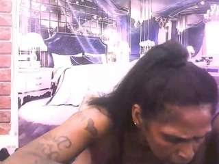 indianva's CamSoda show and profile