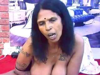 indianva's CamSoda show and profile