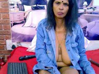 indianva Live Webcam on CamSoda