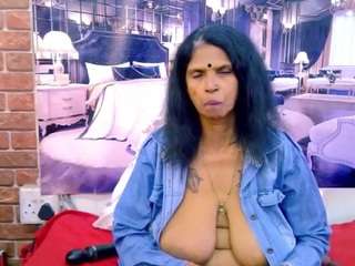 indianva Live Webcam on CamSoda