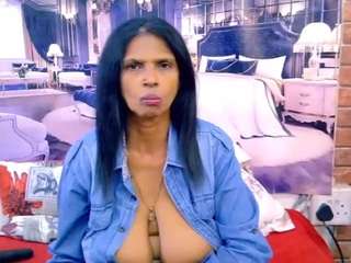 indianva Live Webcam on CamSoda