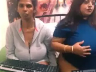 IndianVa's Live Sex Cam Show