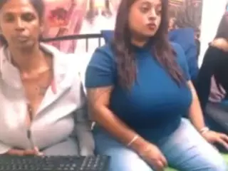 IndianVa's Live Sex Cam Show