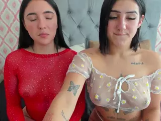 Isa_and_Nata's Live Sex Cam Show