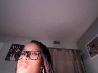 Checkout Sexiiimamiii23, she wants to squirt for your joy sexiiimamiii23 from CamSoda