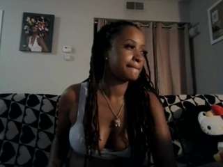 sexiiimamiii23 from CamSoda is Freechat