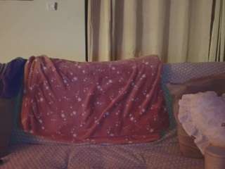 sexiiimamiii23's CamSoda show and profile