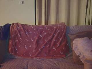 sexiiimamiii23's CamSoda show and profile