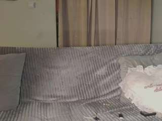 sexiiimamiii23's CamSoda show and profile