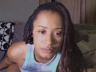 sexiiimamiii23 webcam