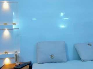 zenda-evans Live Webcam on CamSoda