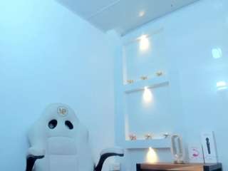  zenda-evans chat room