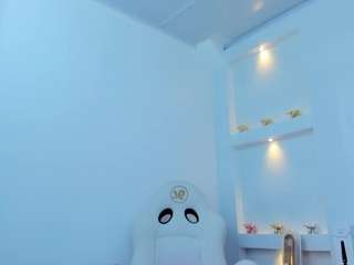  zenda-evans chat room