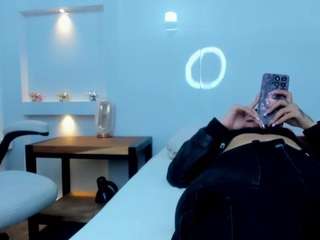 zenda-evans webcam model