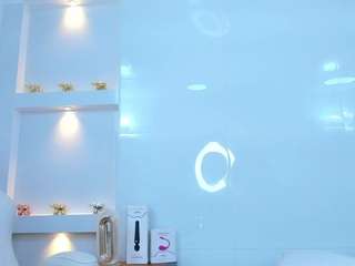 zenda-evans's CamSoda show and profile