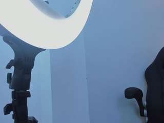 le modèle zenda-evans est en webcam porno dans un show sur le site camsoda, il possède les tags suivants: ass,red hair,no drinking,no smoking,oil,orgasm,public,pussy,skinny,asshole,spank,squirter,tease,teen 18,toys,young-adult,natural,naked,lush,lovense