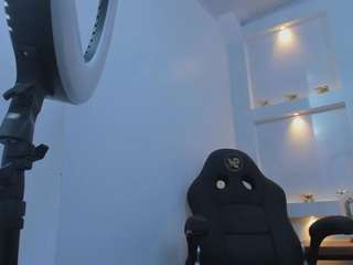 zenda-evans live cam profile