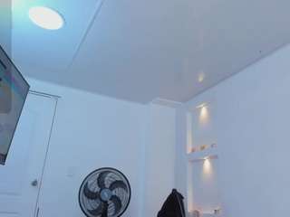 zenda-evans live webcam show