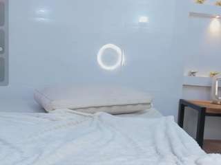 Zenda-Evans live webcam show