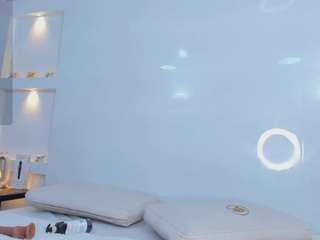Zenda-Evans live webcam show