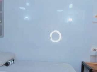 Zenda-Evans live webcam show