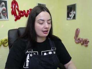 milanaprice's Cam show and profile