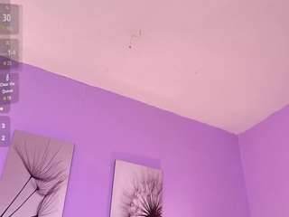 milan-sweett's CamSoda show and profile