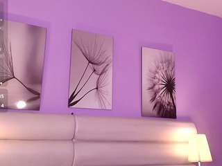 milan-sweett's CamSoda show and profile