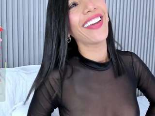 nayelii's CamSoda show and profile