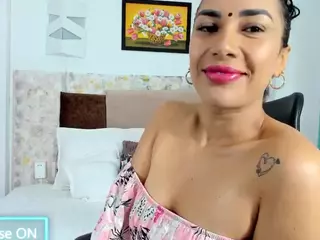 nayelii's Live Sex Cam Show