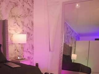 charlotte-harris Live Webcam on CamSoda