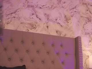 charlotte-harris Live Webcam on CamSoda