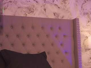 charlotte-harris Live Webcam on CamSoda