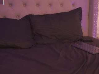 charlotte-harris Live Webcam on CamSoda