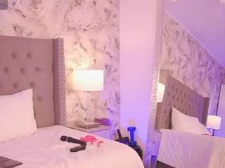 charlotte-harris webcam