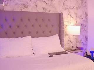 charlotte-harris webcam