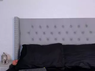 charlotte-harris's Live Sex Cam Show