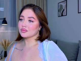 Live webcam model kylielips on Soda Cams