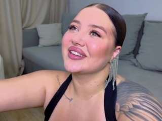 kylielips